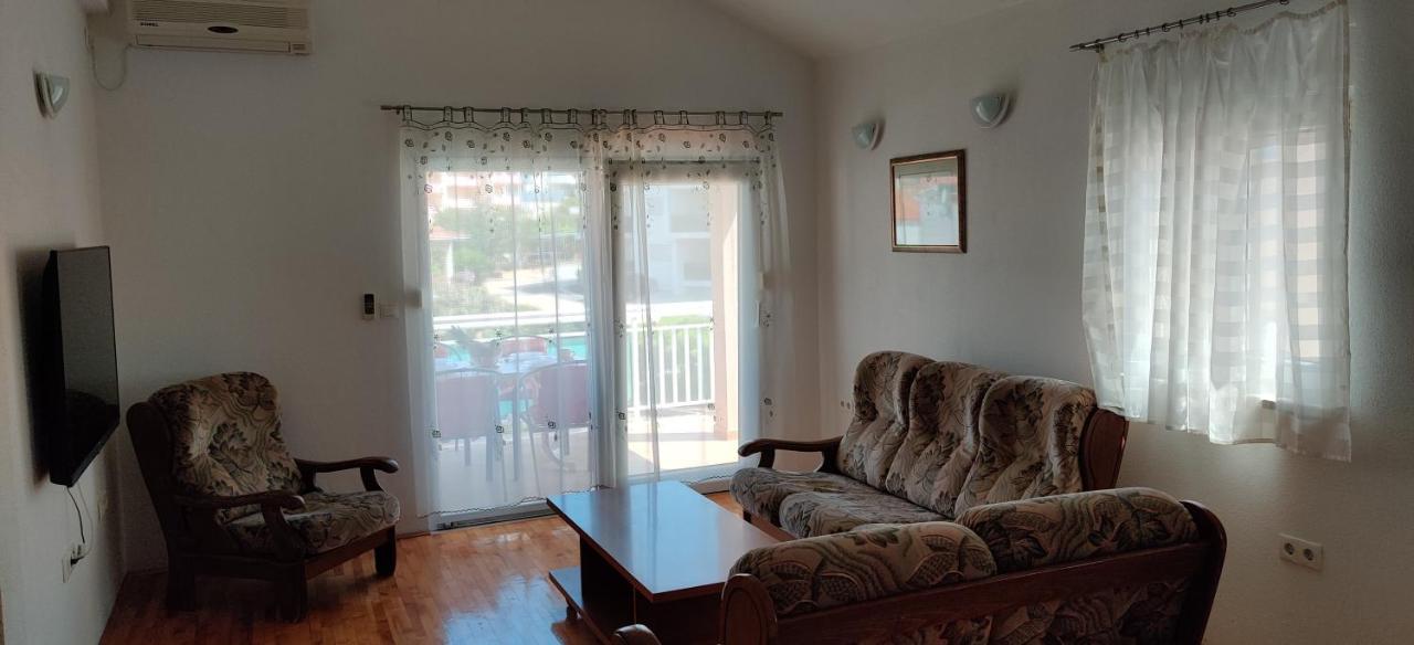 Apartment Dea Trogir Bagian luar foto