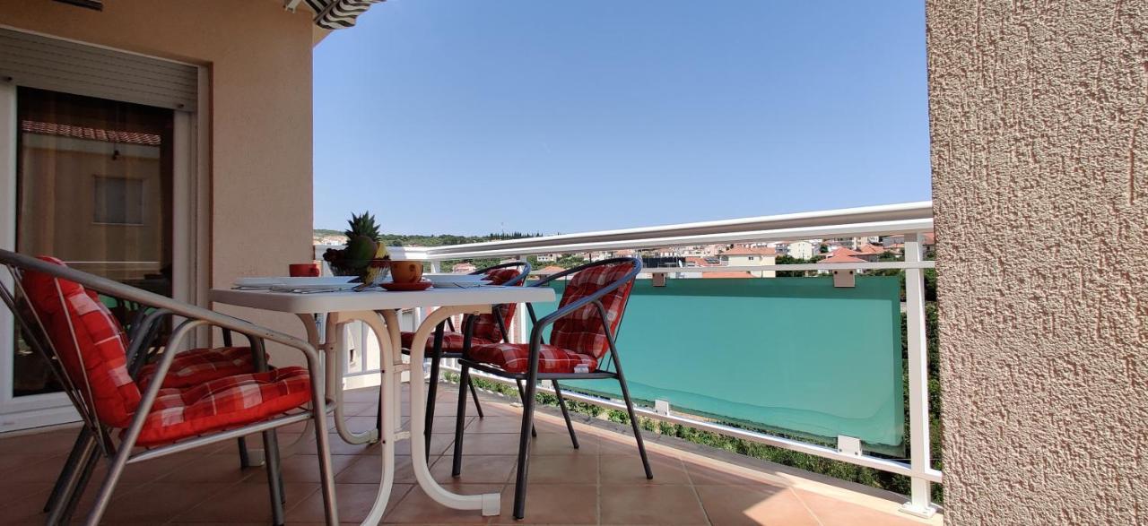 Apartment Dea Trogir Bagian luar foto