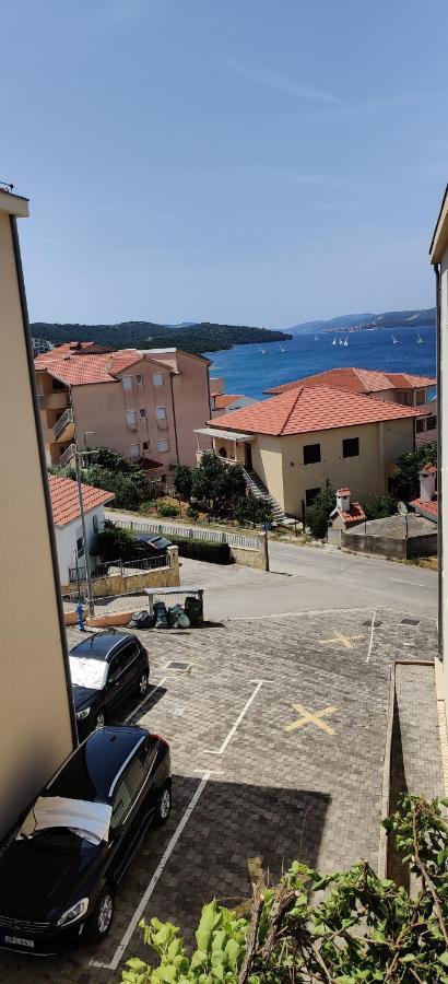 Apartment Dea Trogir Bagian luar foto